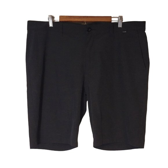 Travis Mathew Golf Shorts Flat Front Black Size 40 Moisture Wicking - Picture 2 of 6